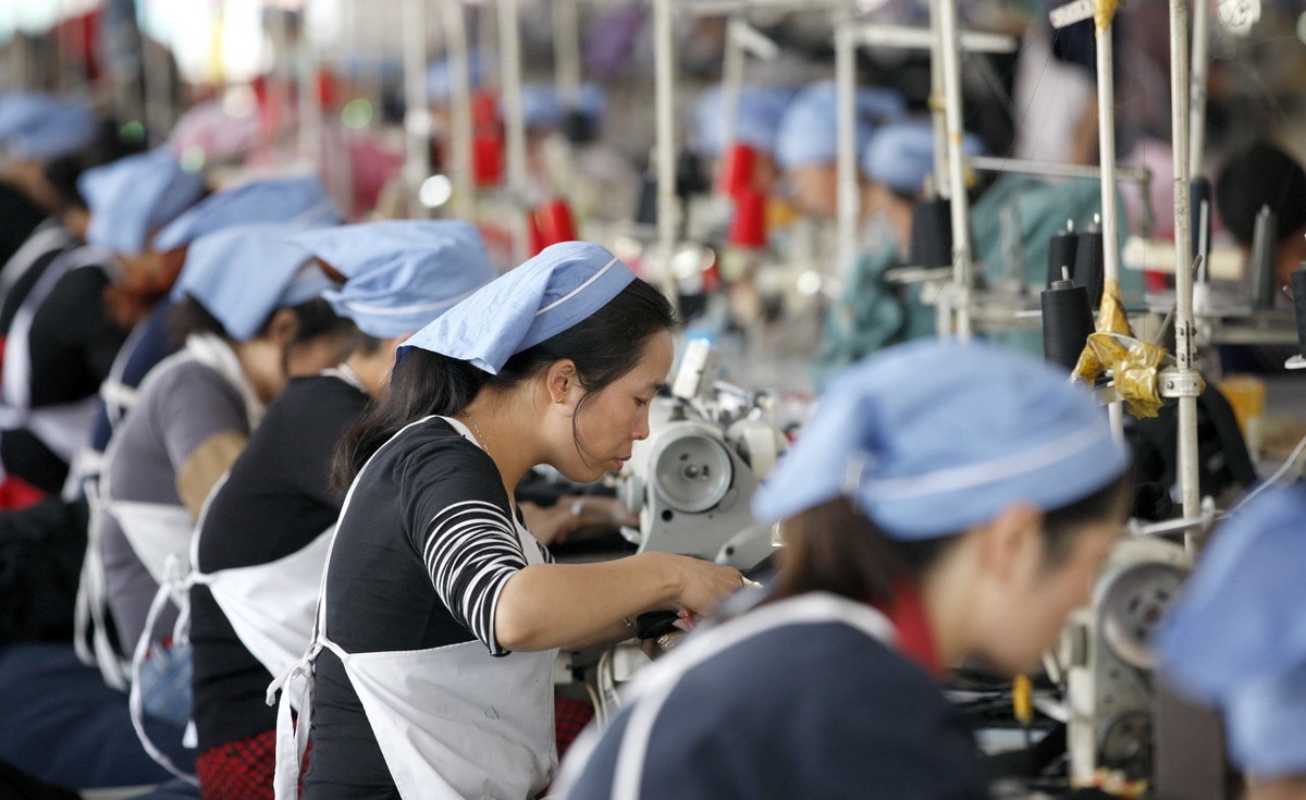服裝工廠ERP信息化管理 數(shù)據(jù)、裝備與管理的三重驅(qū)動(dòng)